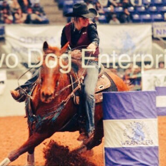 Meet your Posher, Rilee - Picture 1 of 2